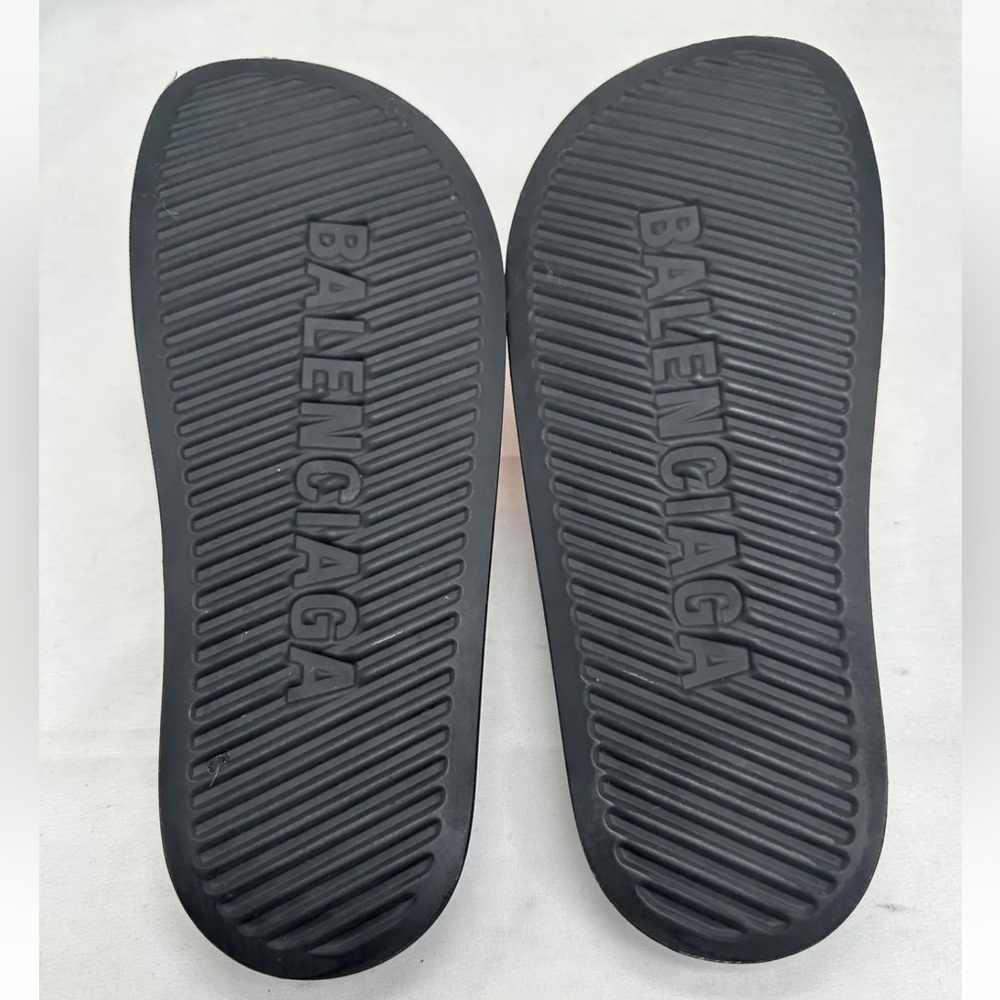 Balenciaga Women's Logo Slide Sandal
Pink/Black/EUR 38 US 8 - Picture 5 of 5